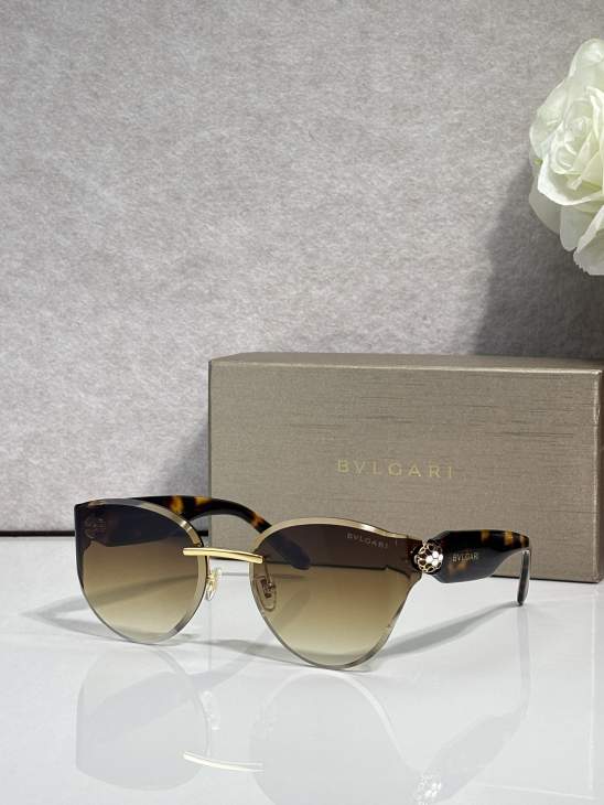 Picture of Bvlgari Sunglasses _SKUfw79759507fw
